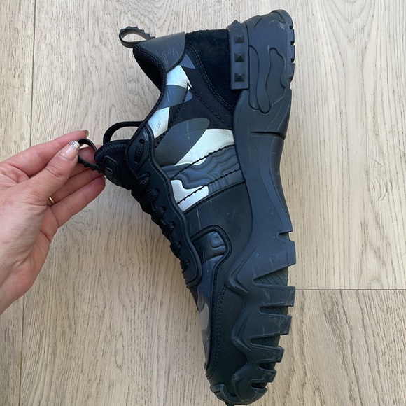 Valentino Garavani Rockrunner Plus Sneakers - Picture 7 of 14